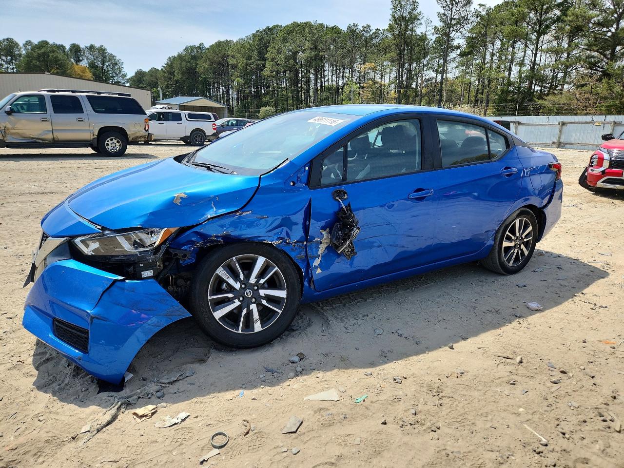 Salvage Nissan Versa Image