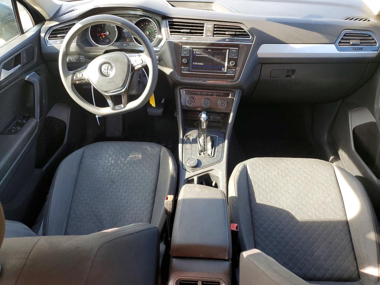 Volkswagen Tiguan S