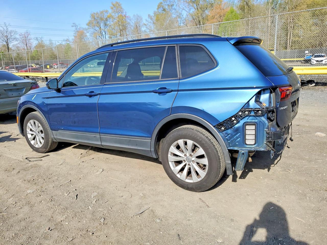 Volkswagen Tiguan S