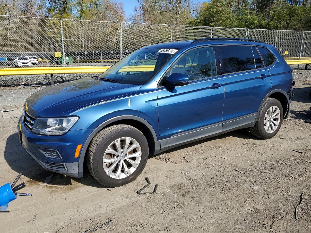 Salvage Volkswagen Tiguan Image