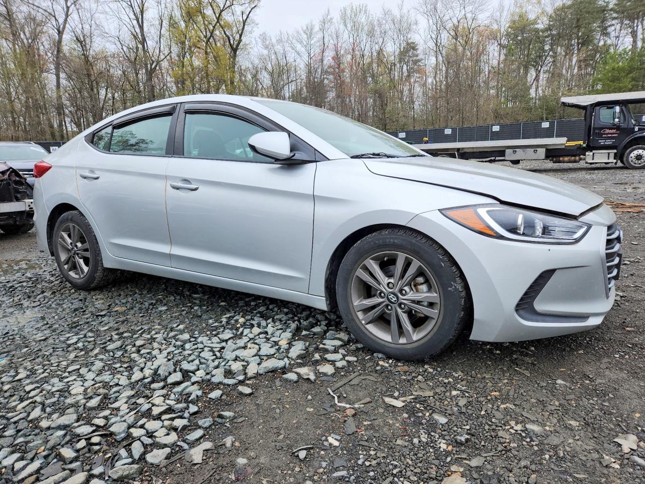Hyundai ELANTRA Sel