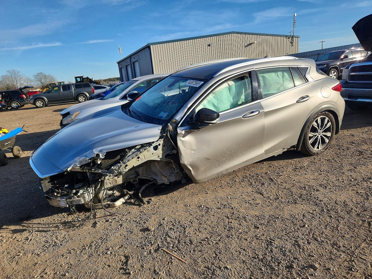 Salvage INFINITI Qx Image