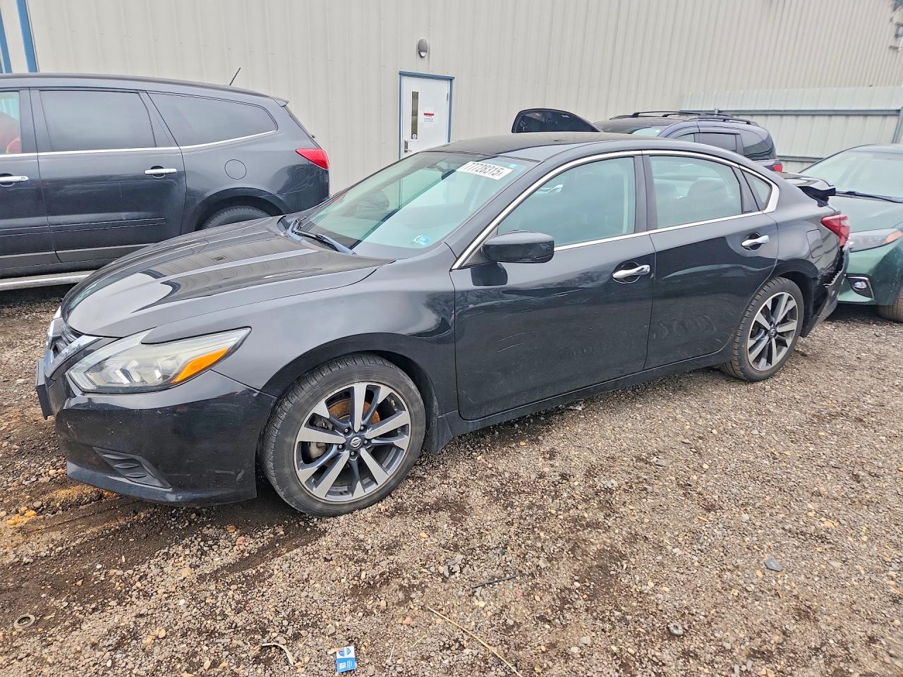 Salvage Nissan Altima Image