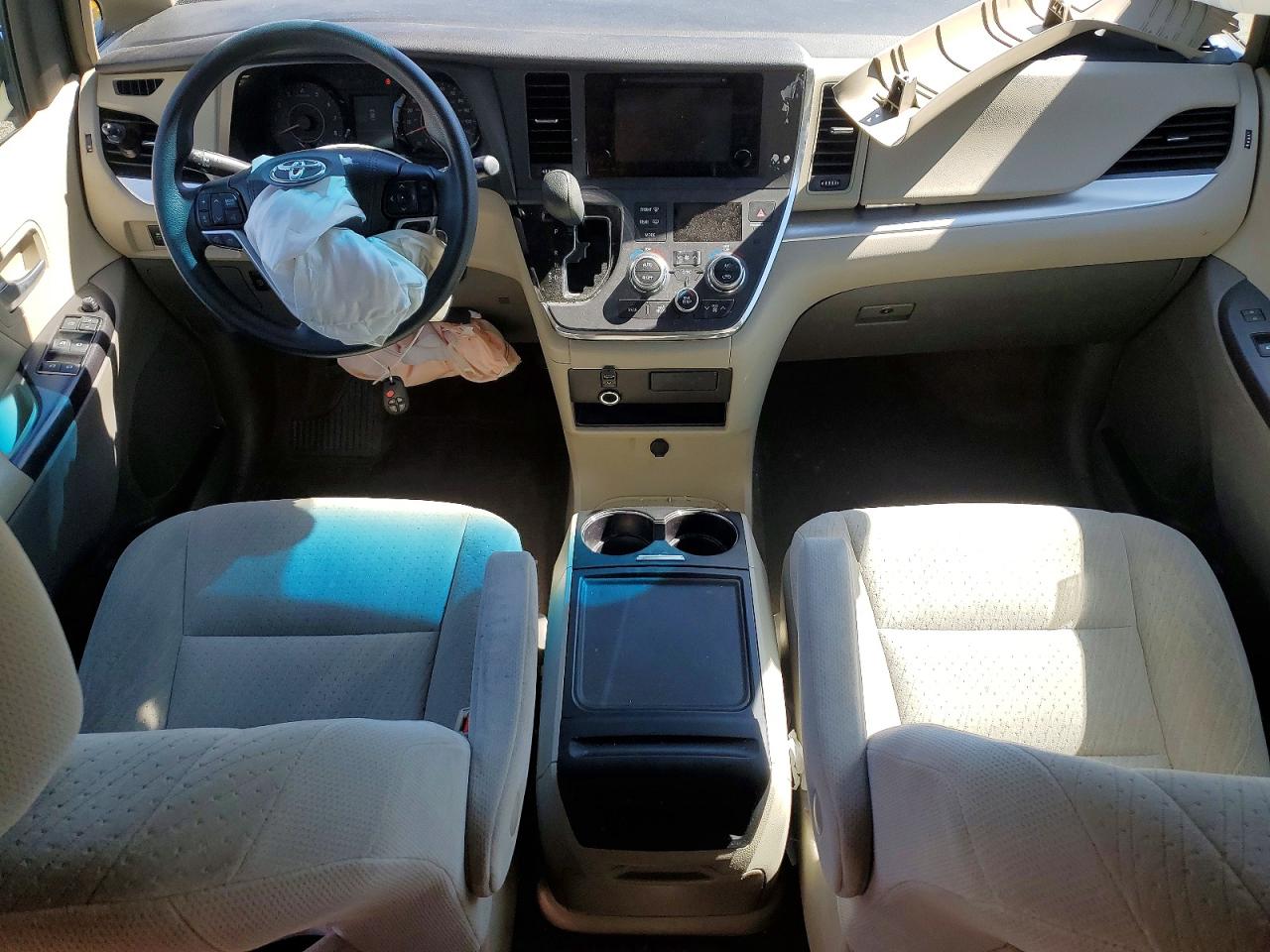 Toyota Sienna Le 8-passenger
