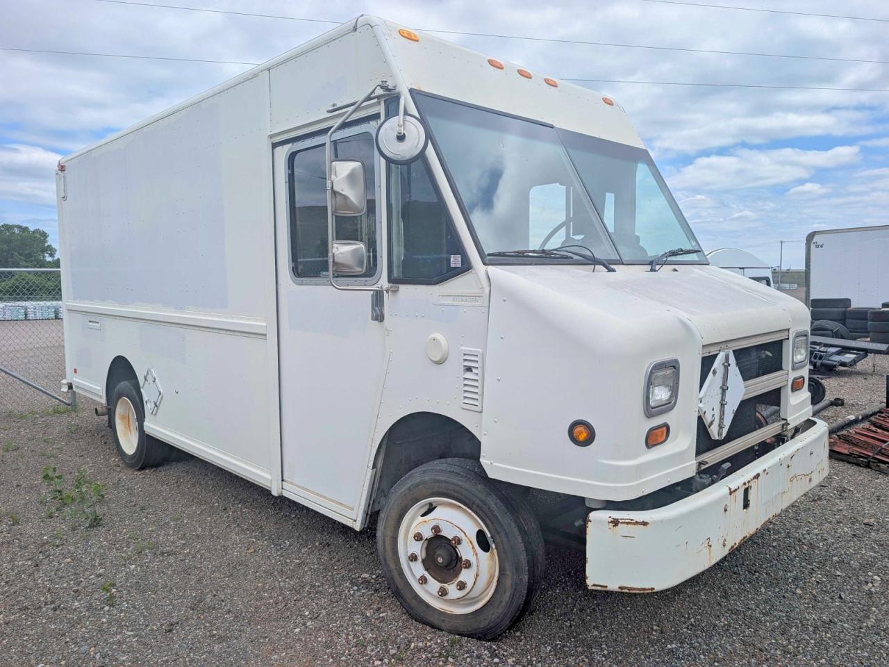 Salvage Freightliner Chassis Image