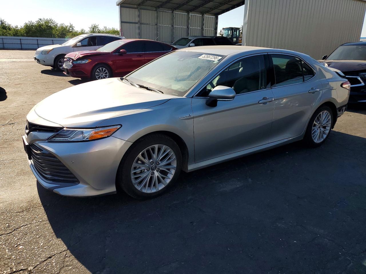 Salvage Toyota Camry Image