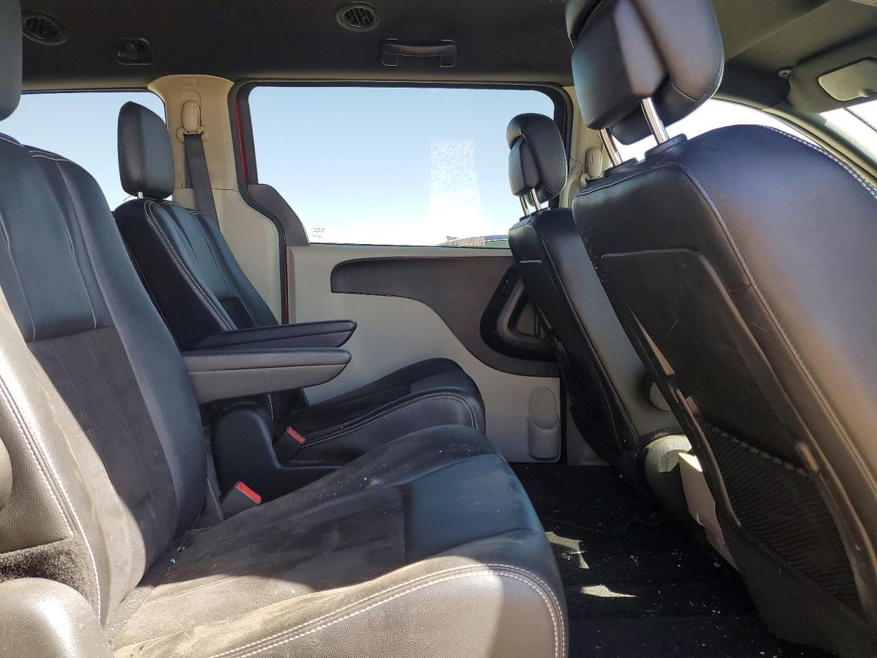 Dodge Caravan Sxt