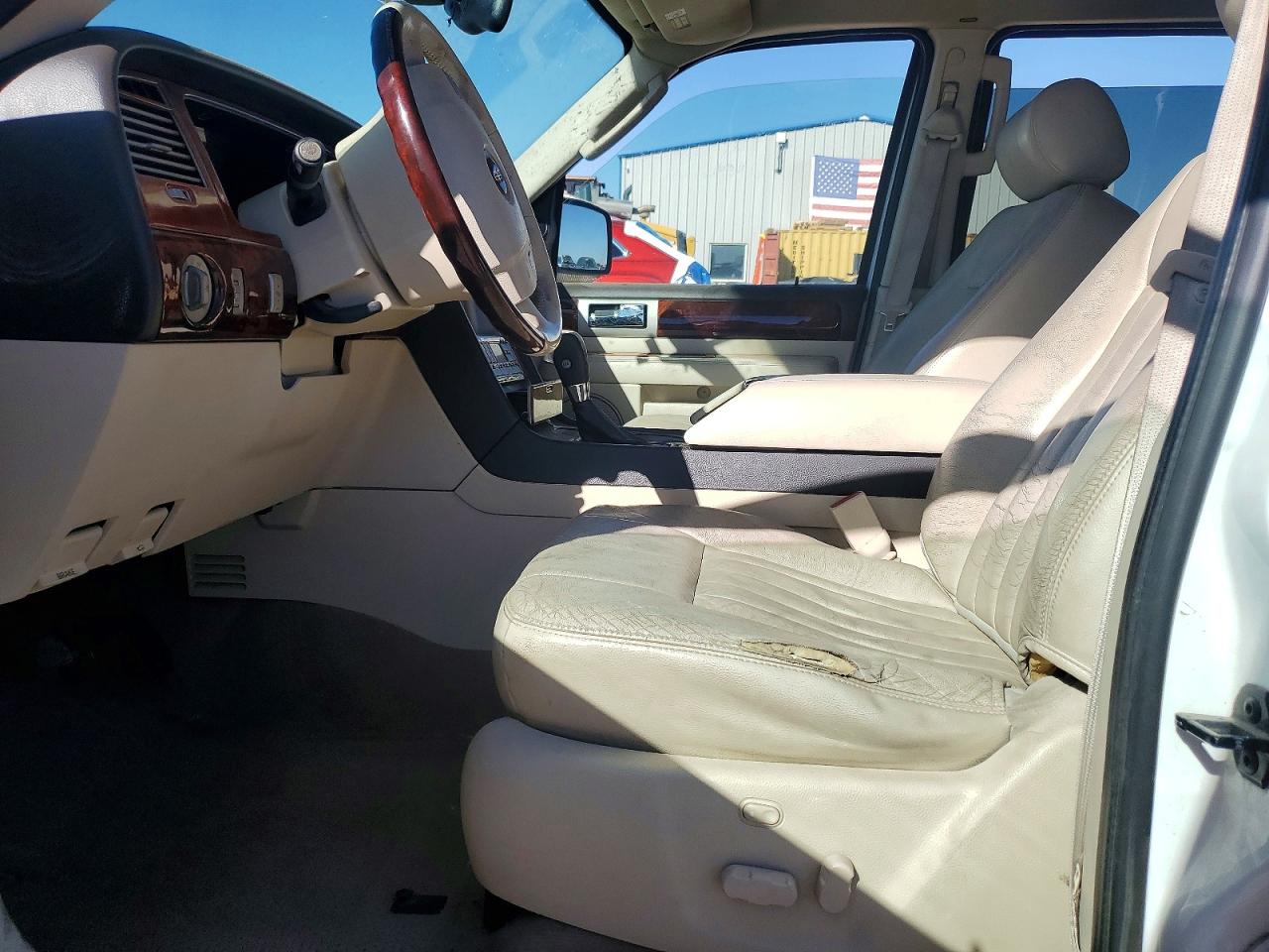 Lincoln Navigator