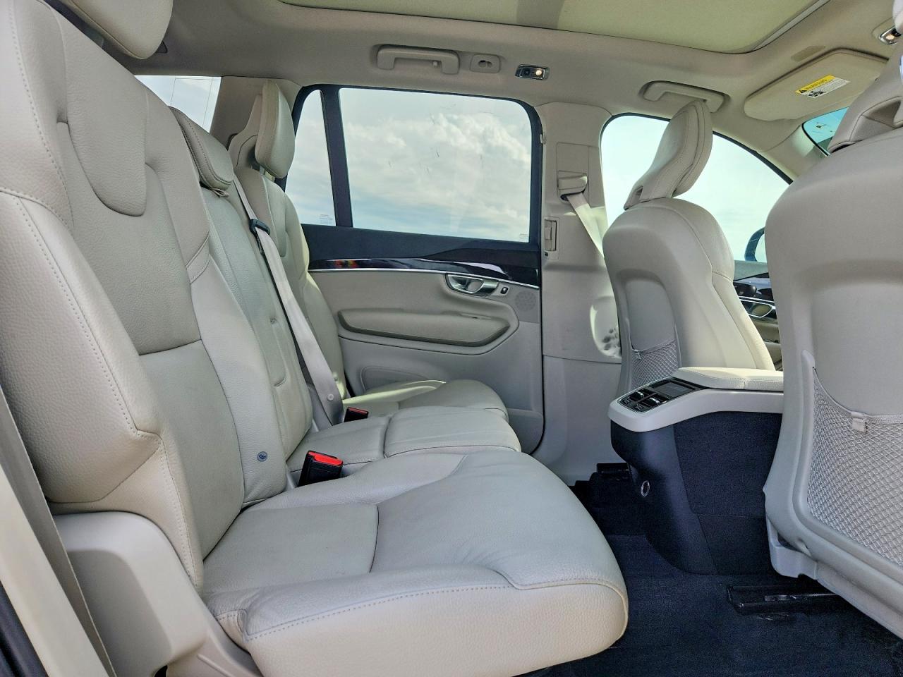 Volvo XC90 T5 Momentum