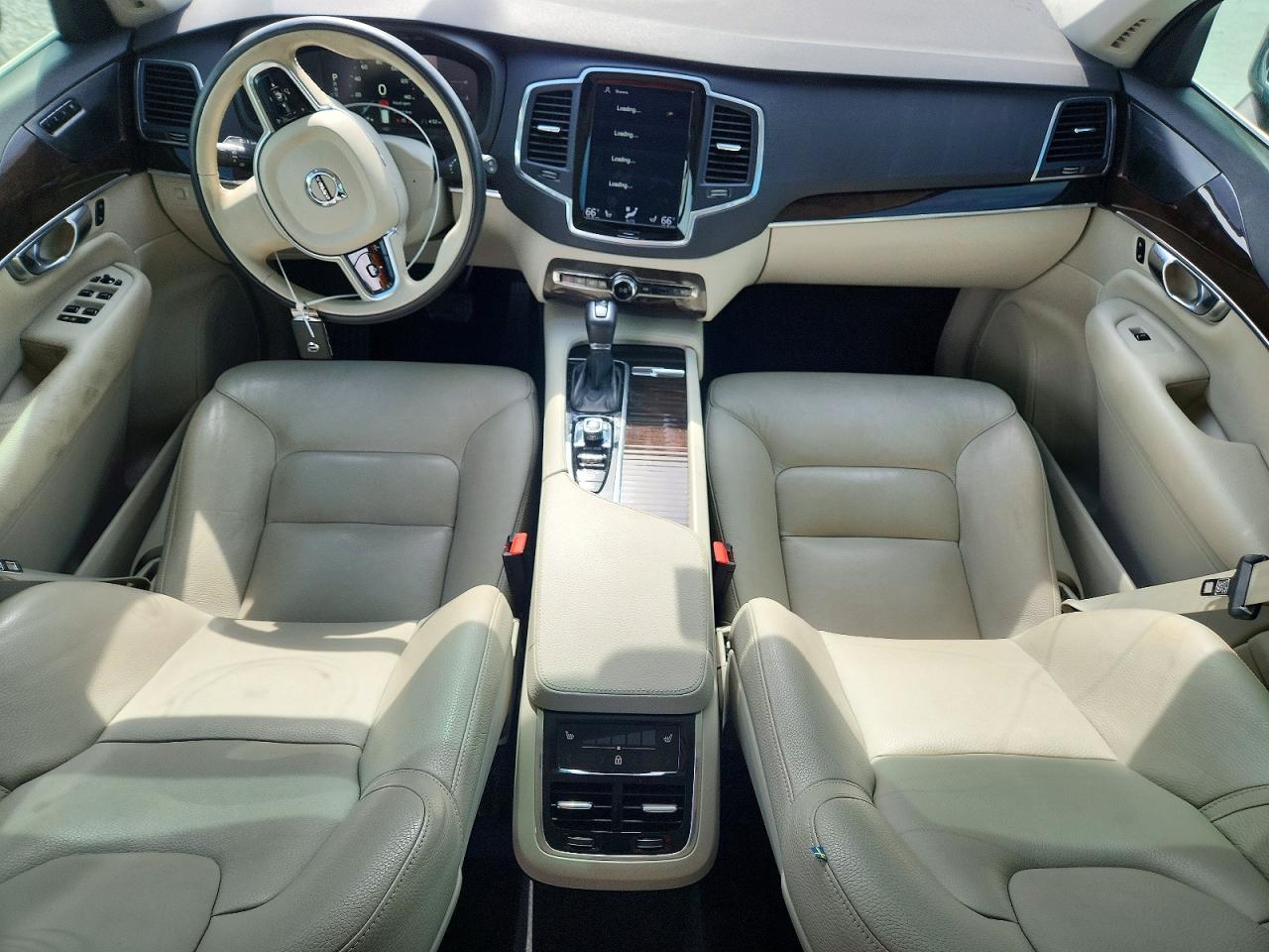 Volvo XC90 T5 Momentum