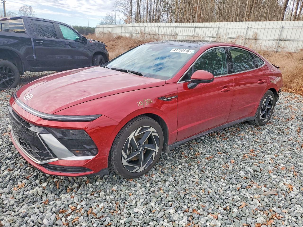 Salvage Hyundai SONATA Image