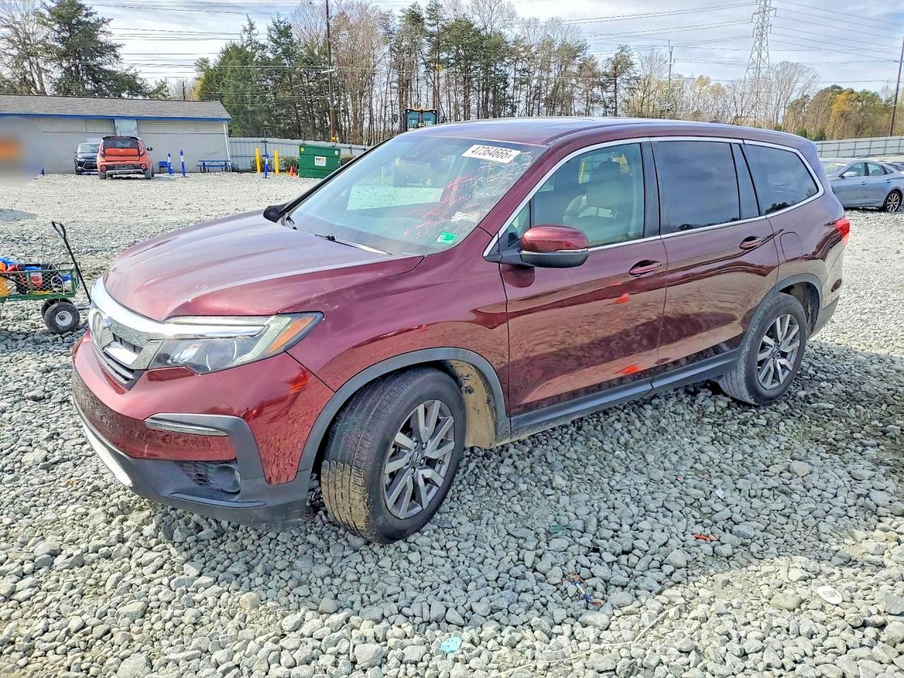 Salvage Honda Pilot Image
