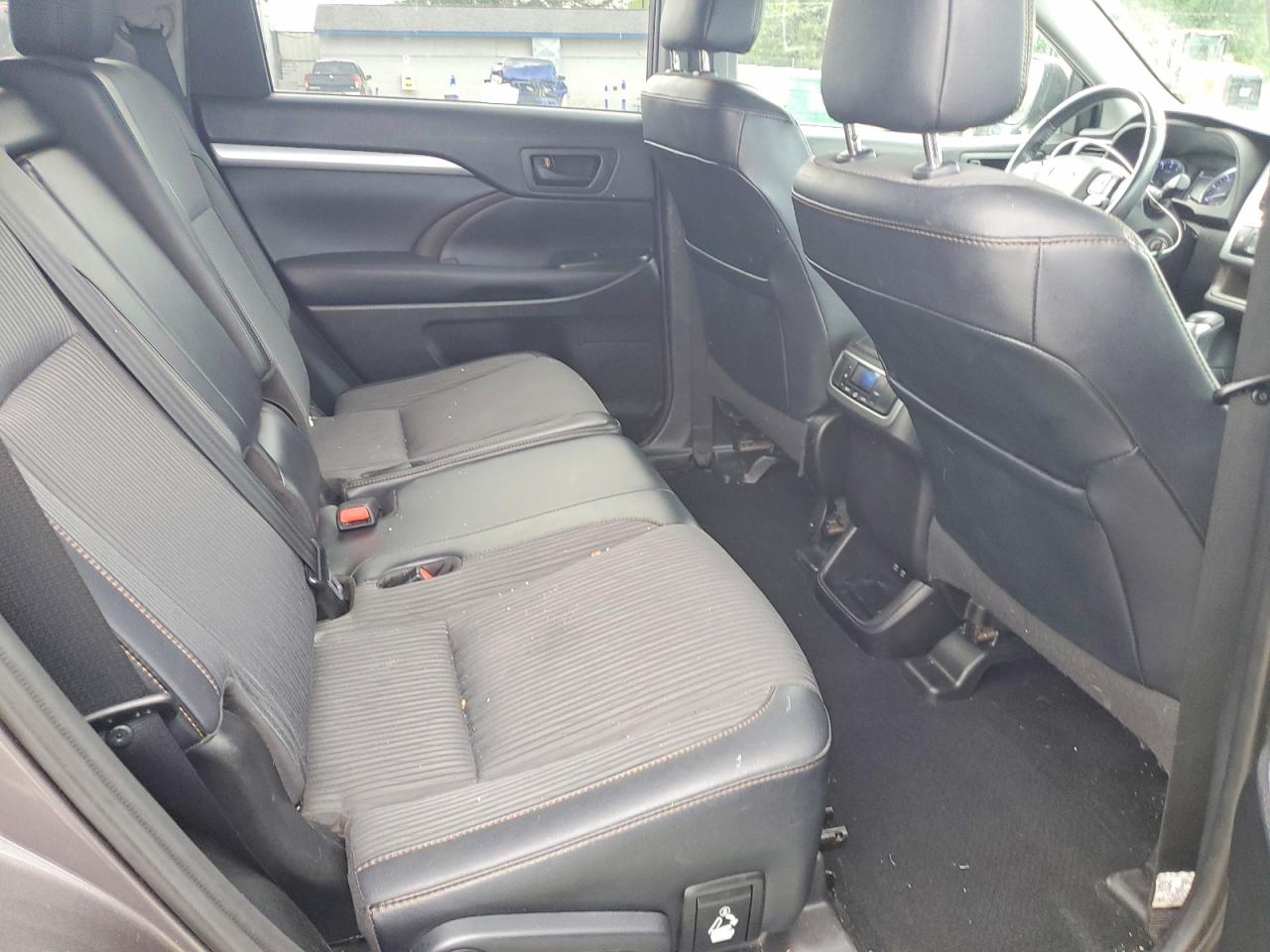 Toyota Highlander Le Plus