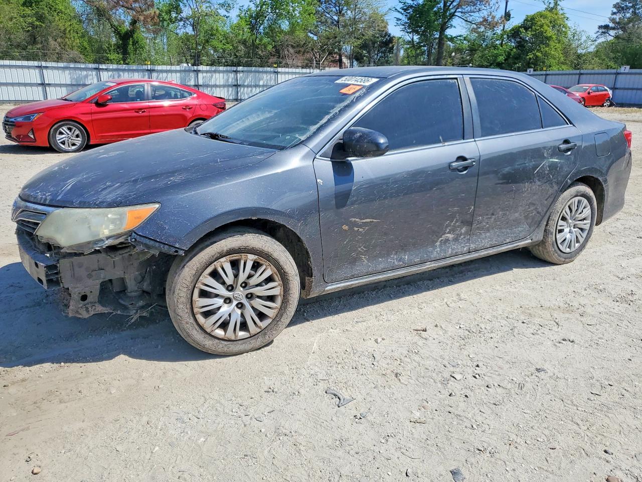 Salvage Toyota Camry Image