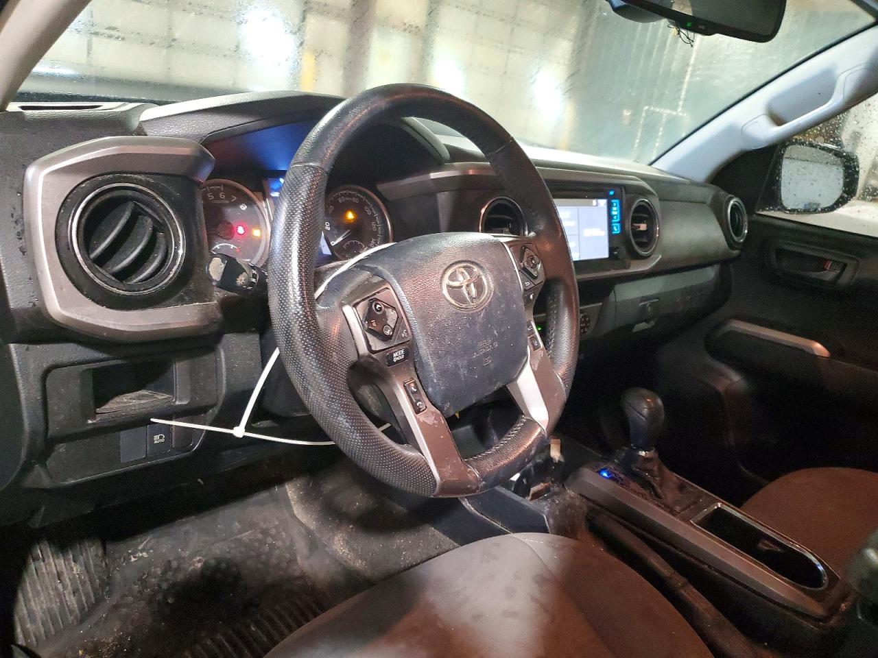 Toyota Tacoma Sr5 V6