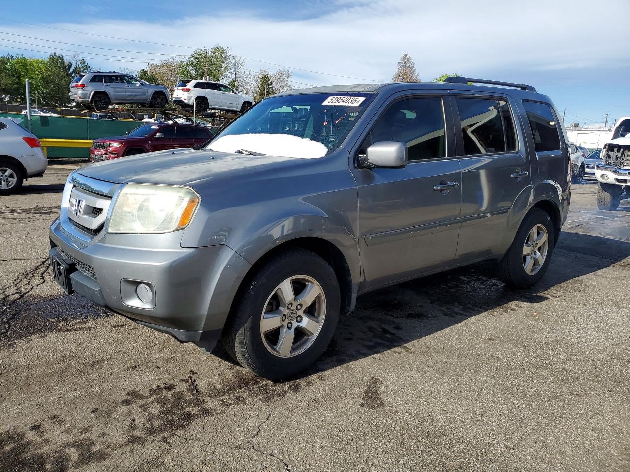 Salvage Honda Pilot Image