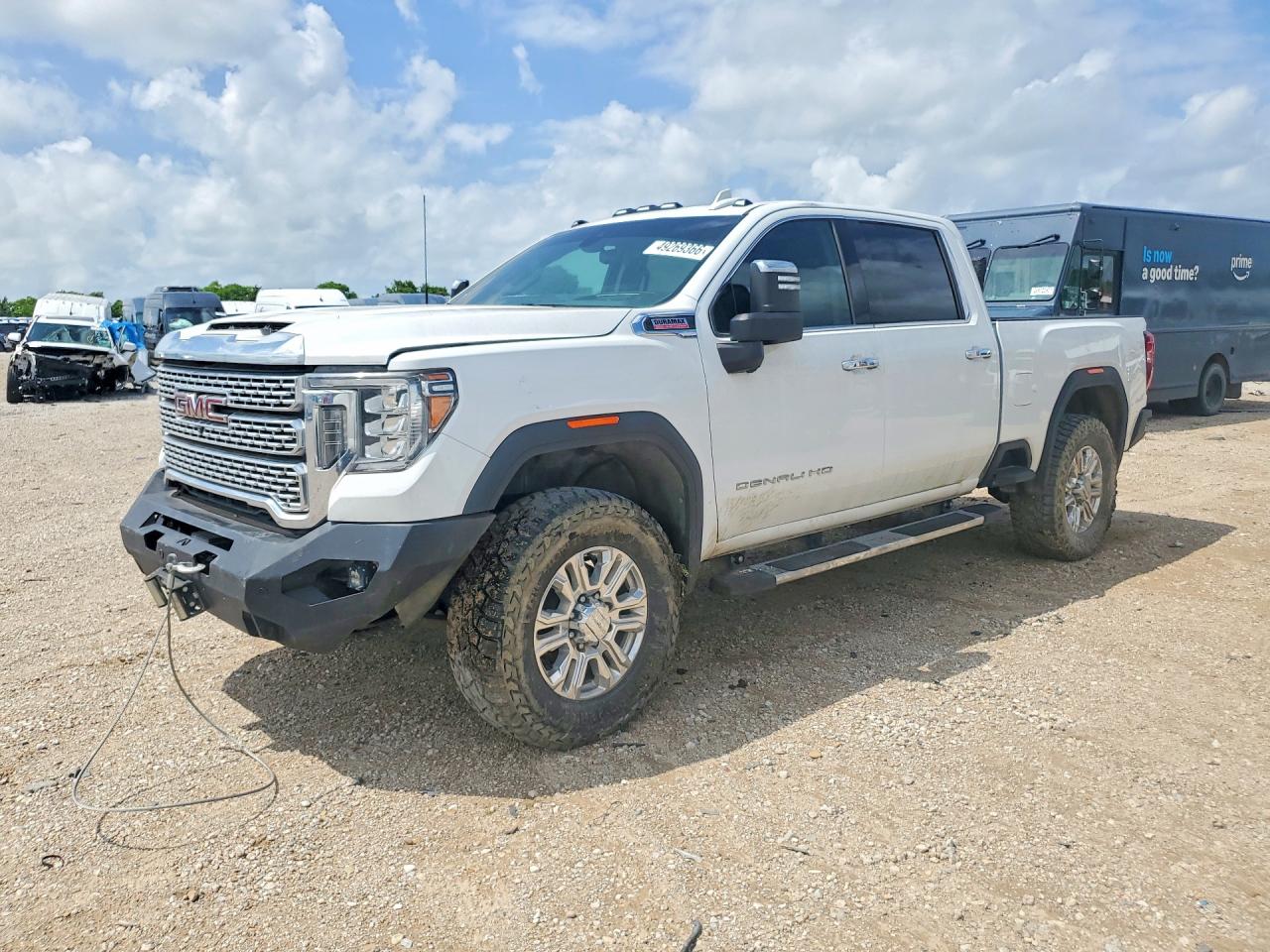 Salvage GMC Sierra Image