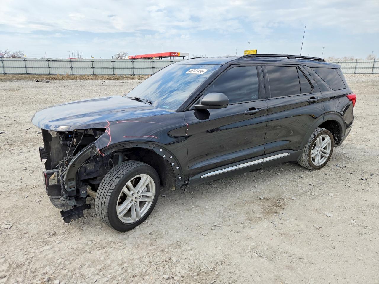Salvage Ford Explorer Image