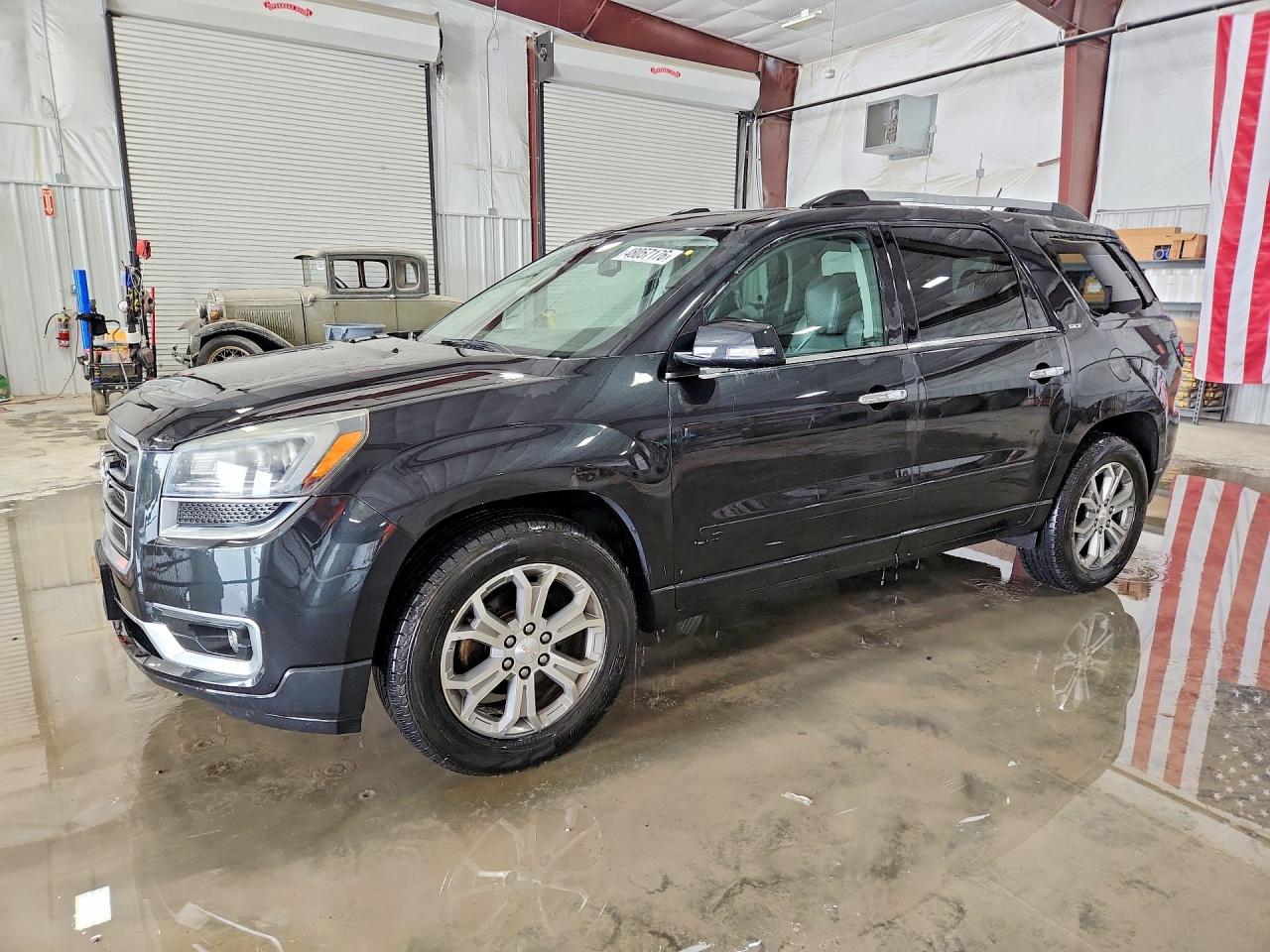 Salvage GMC Acadia Image