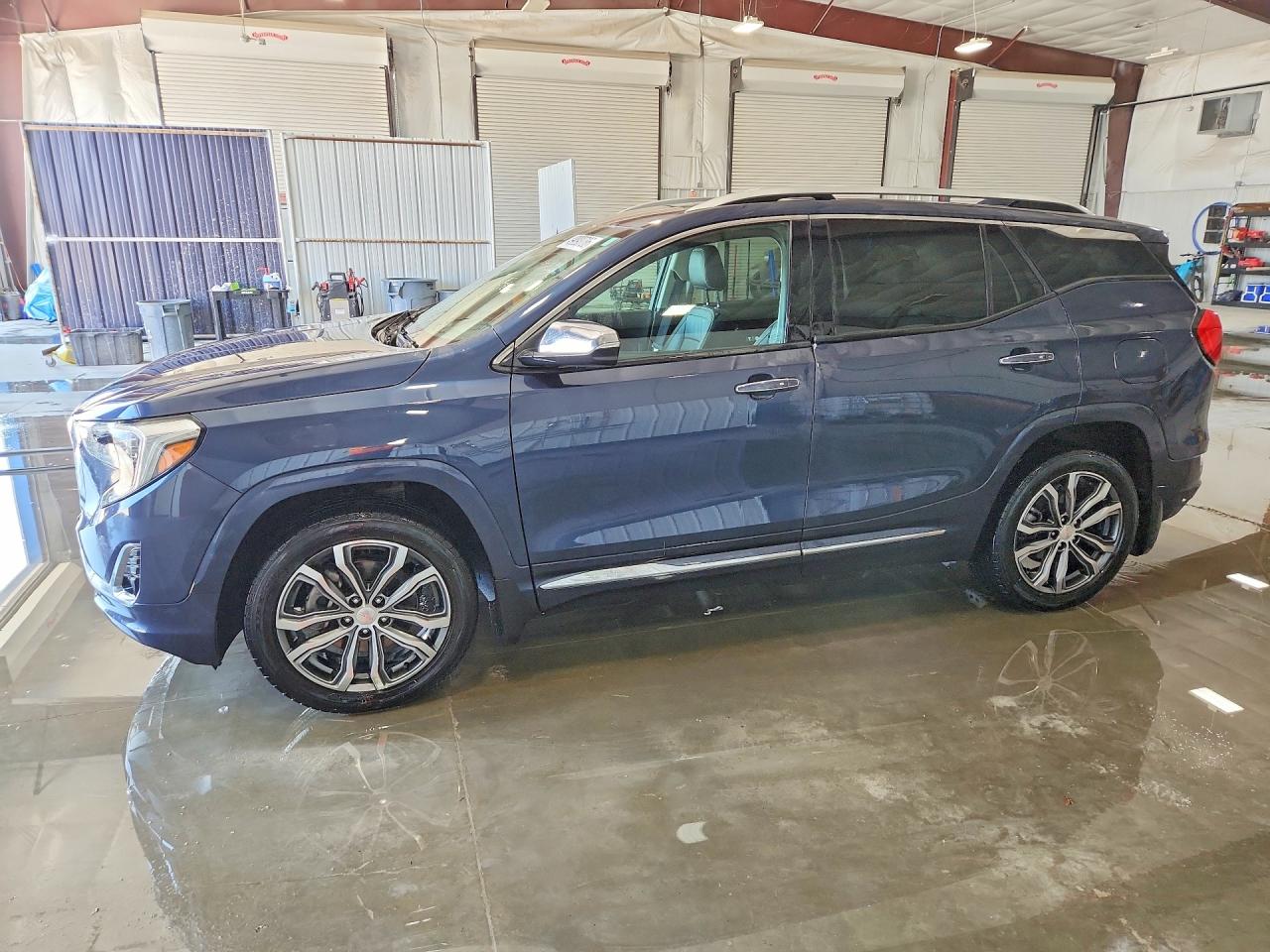 Salvage GMC Terrain Image