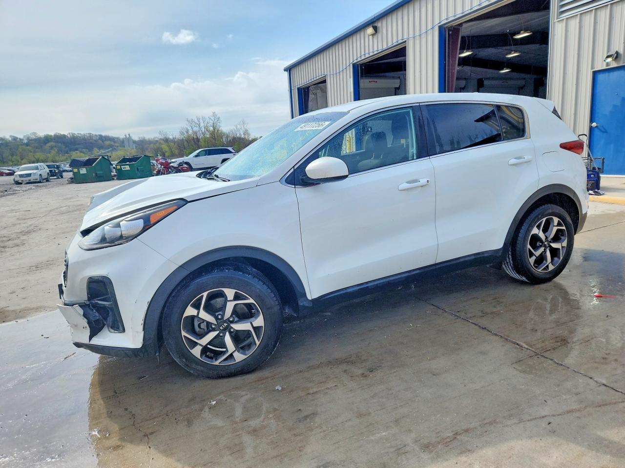 Salvage Kia Sportage Image