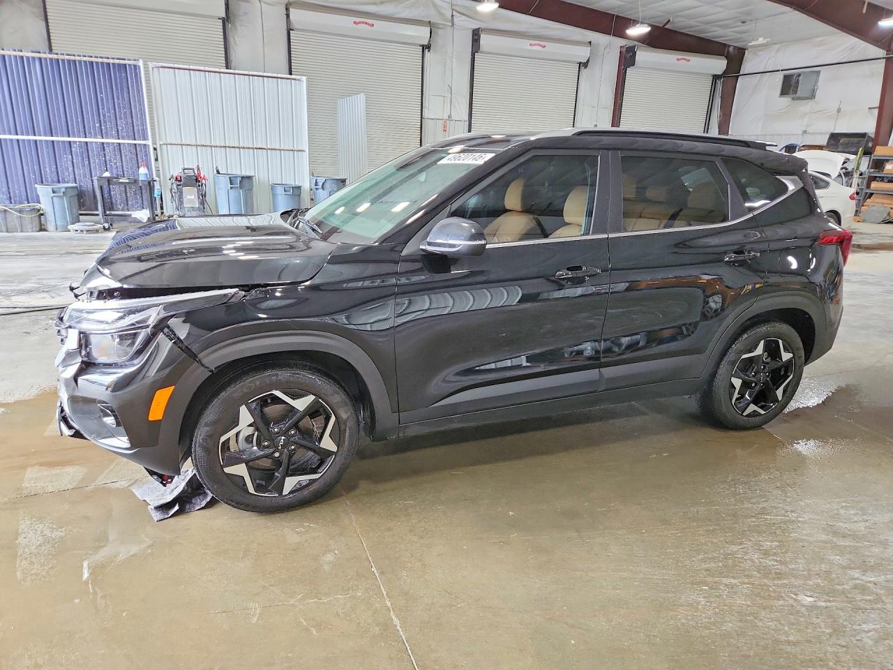 Salvage Kia Seltos Image