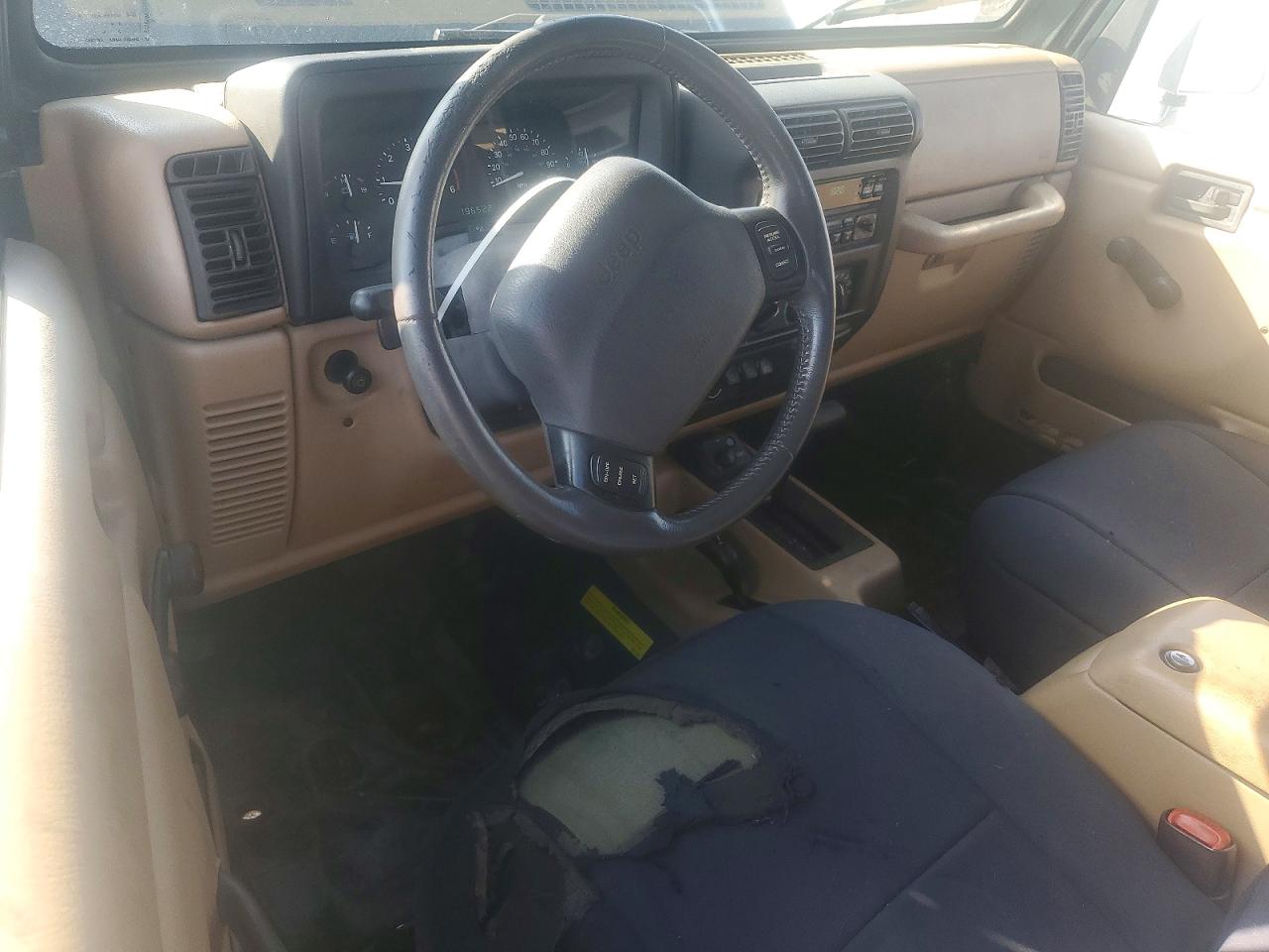 Jeep Wrangler Sahara