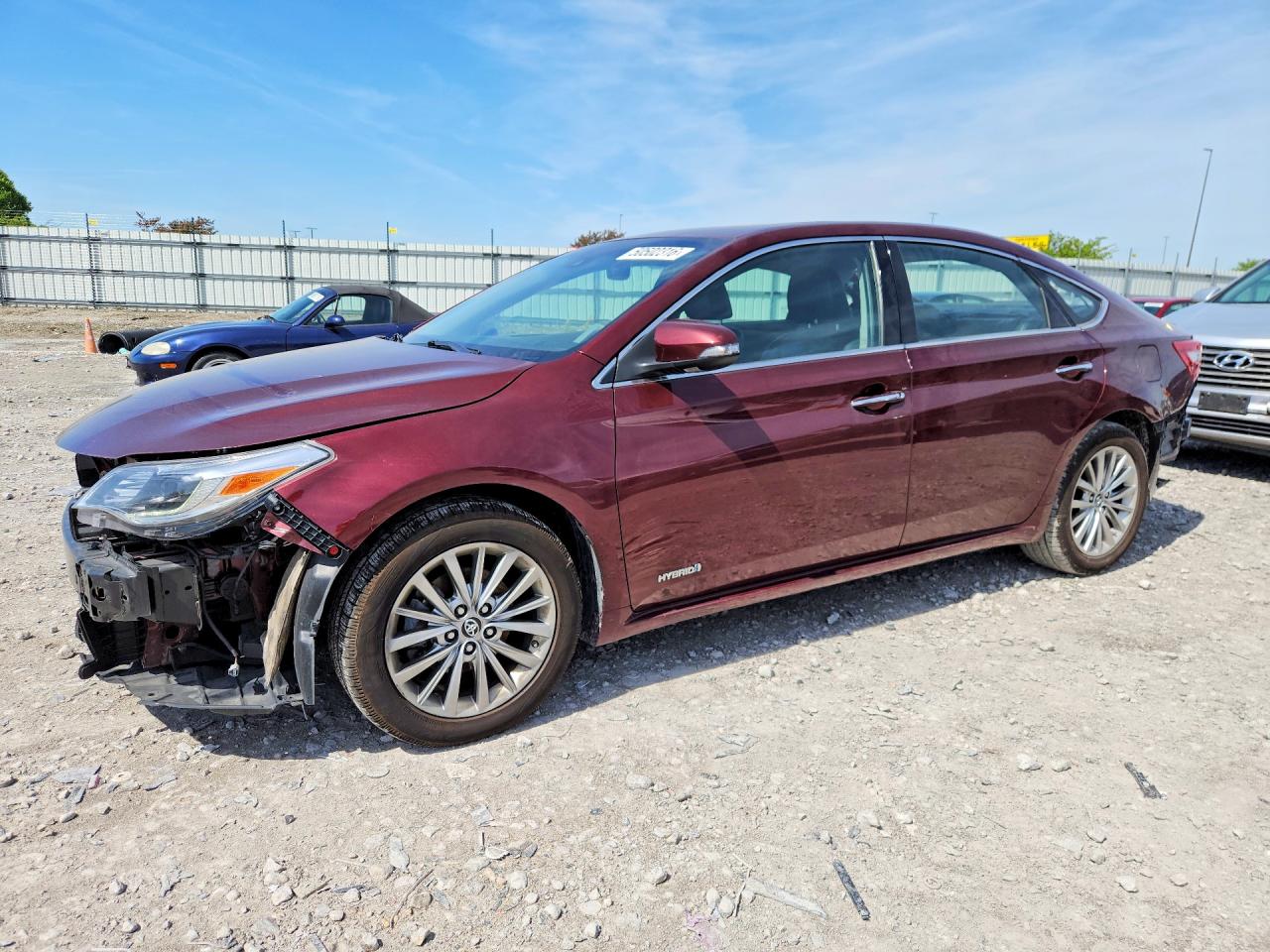 Salvage Toyota Avalon Image