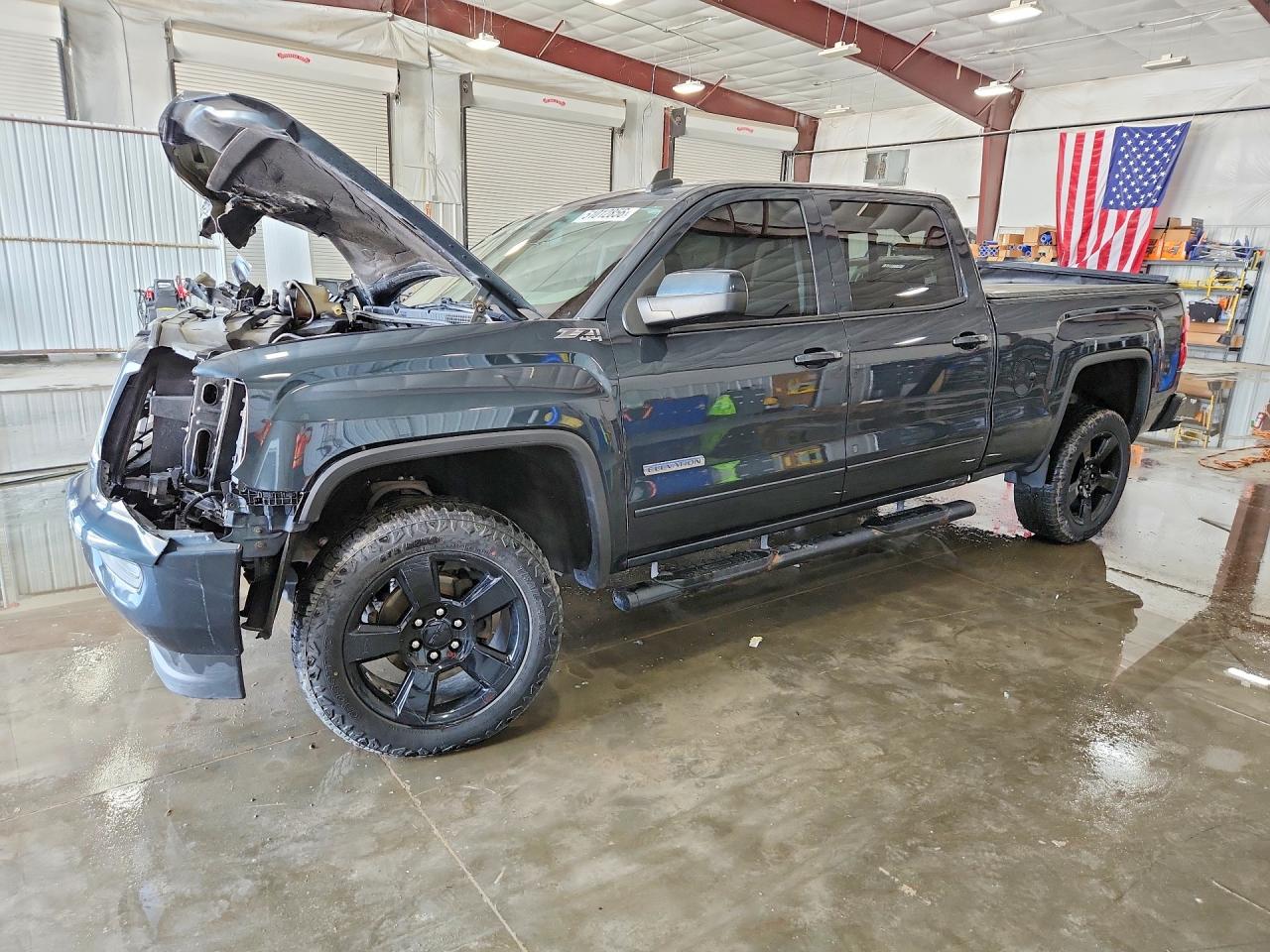 Salvage GMC Sierra Image