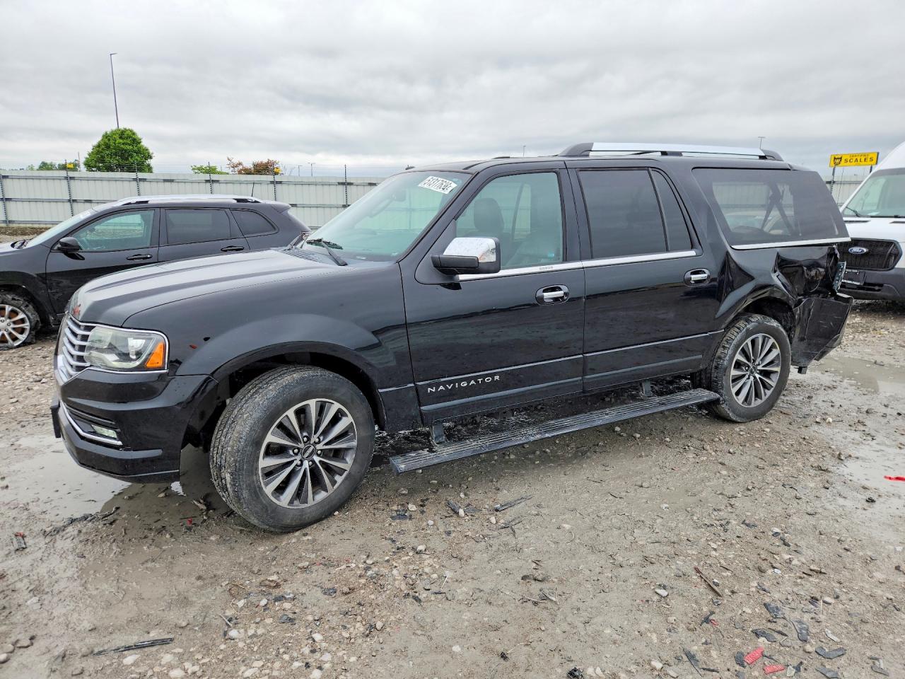 Salvage Lincoln Navigator Image