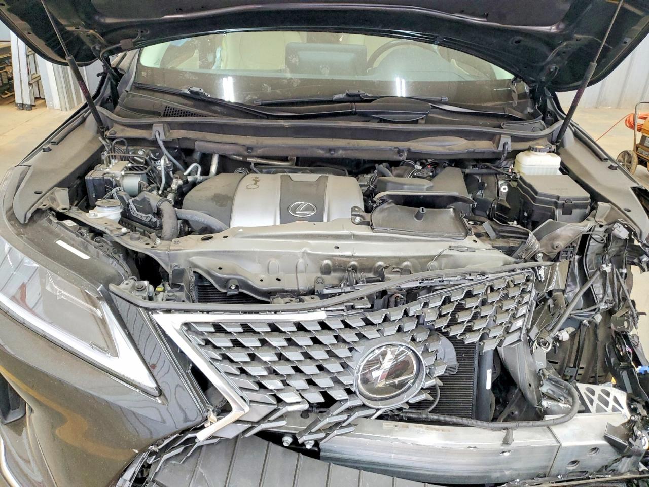 Lexus RX Base