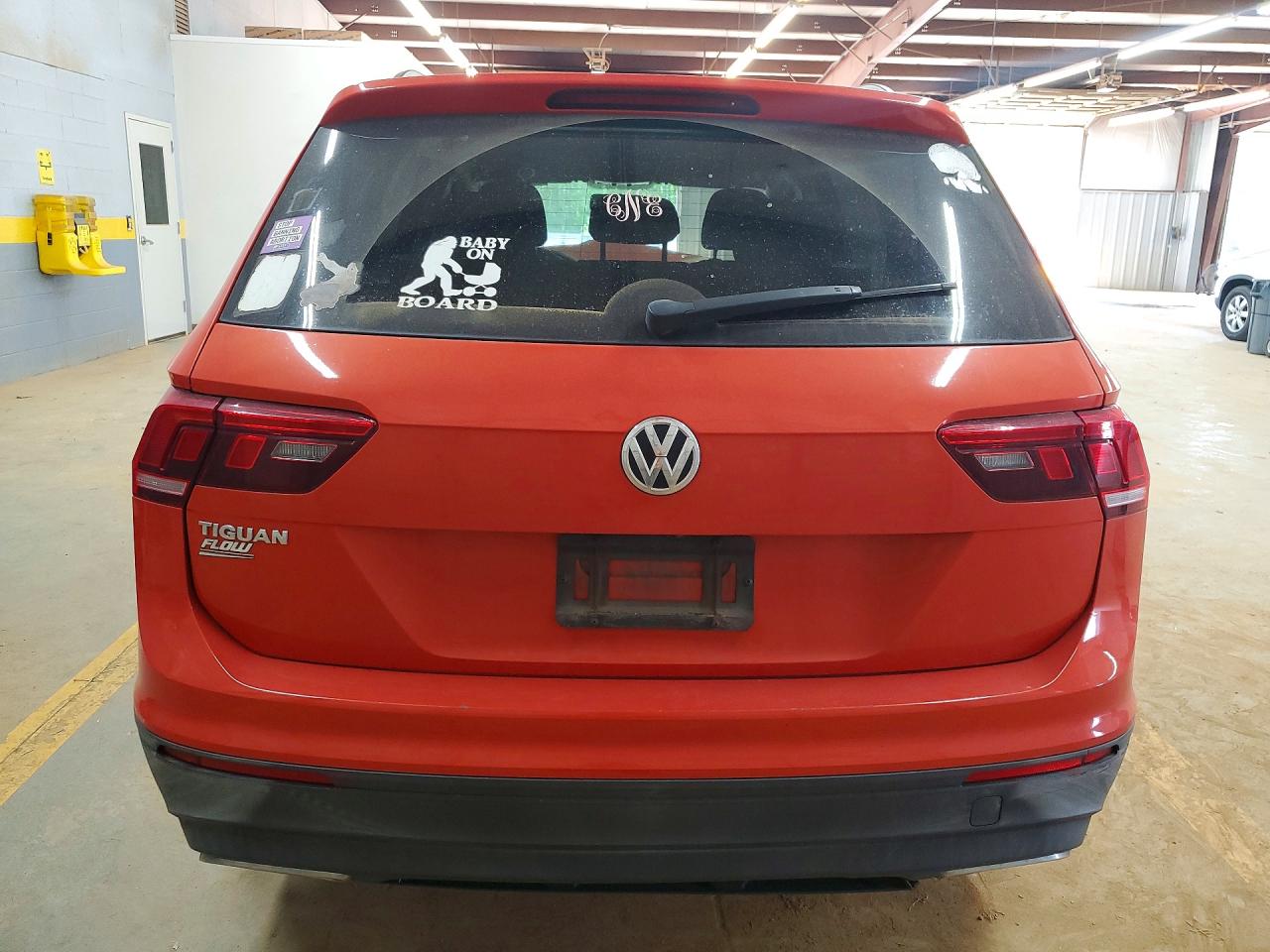 Volkswagen Tiguan S