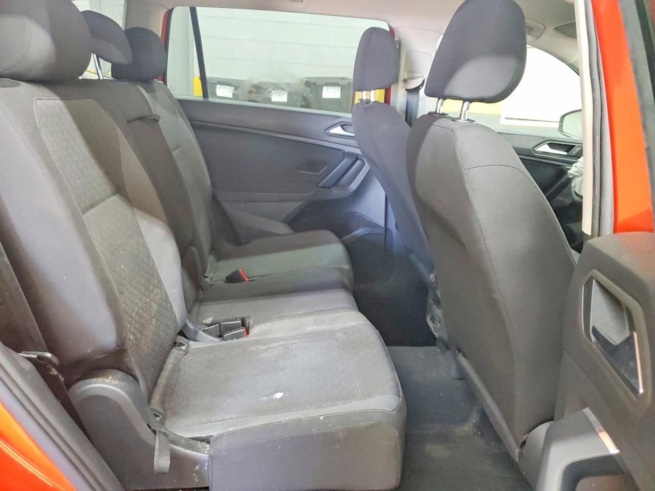 Volkswagen Tiguan S