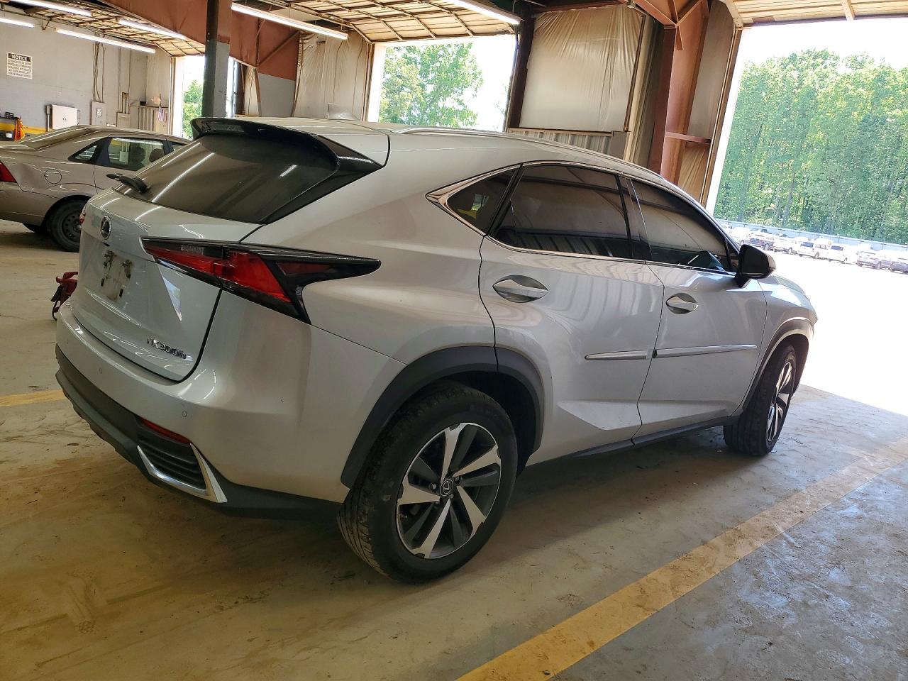Lexus NX 300h