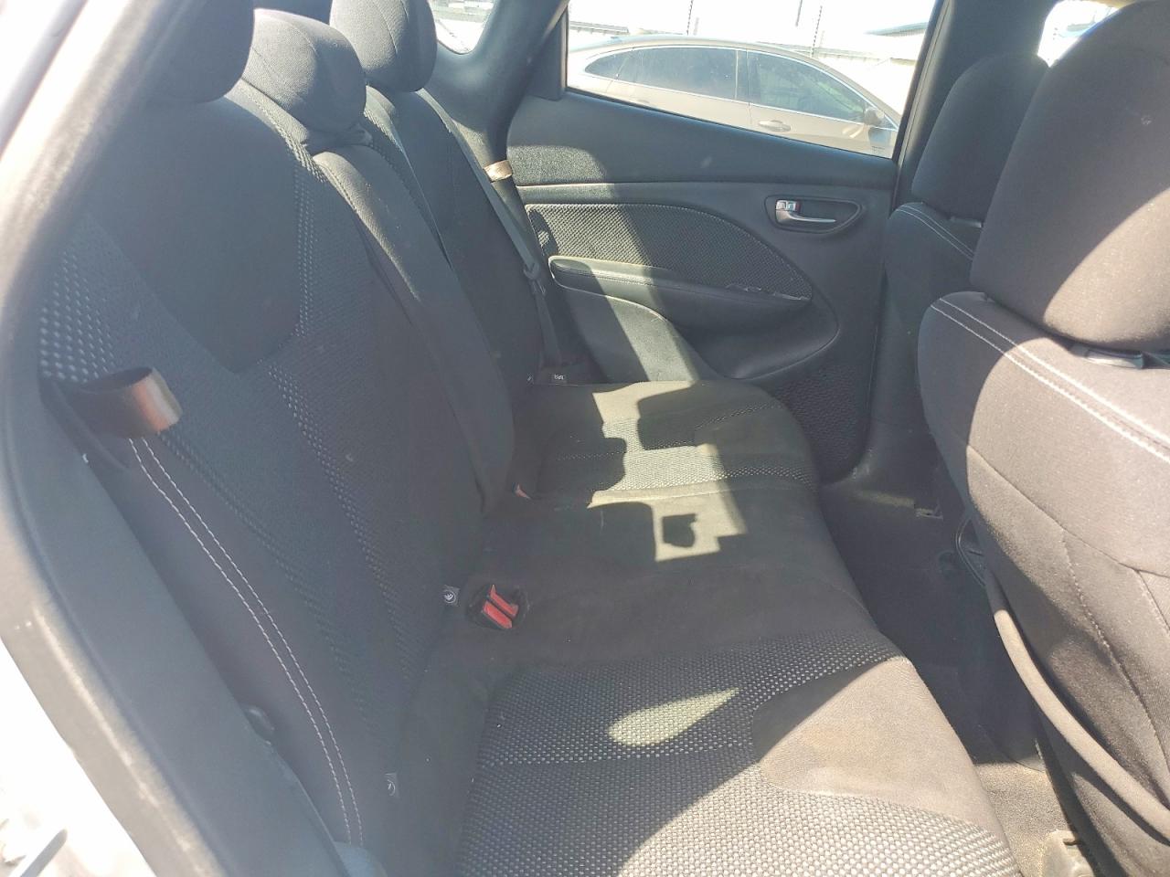 Dodge Dart Sxt