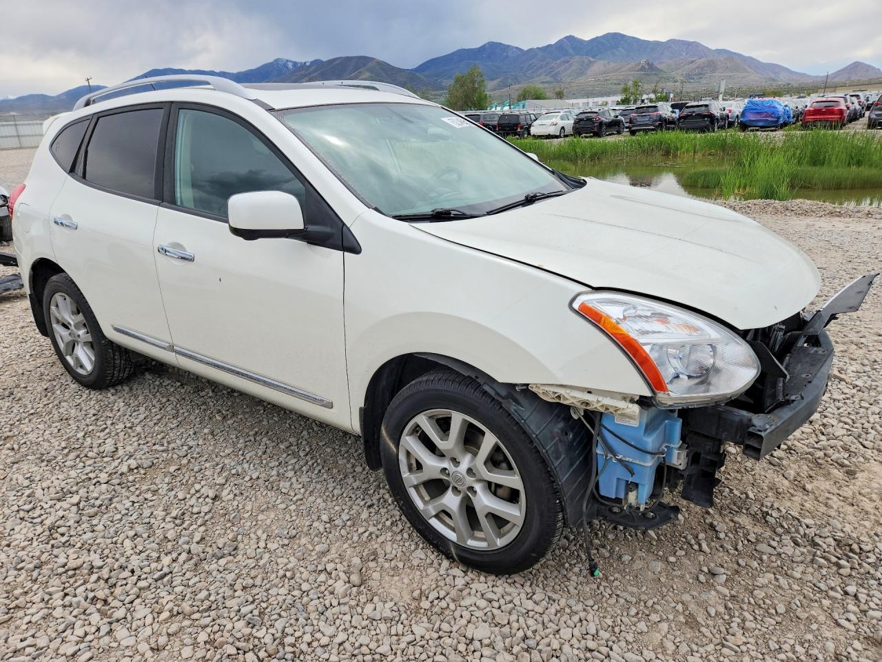 Nissan Rogue S
