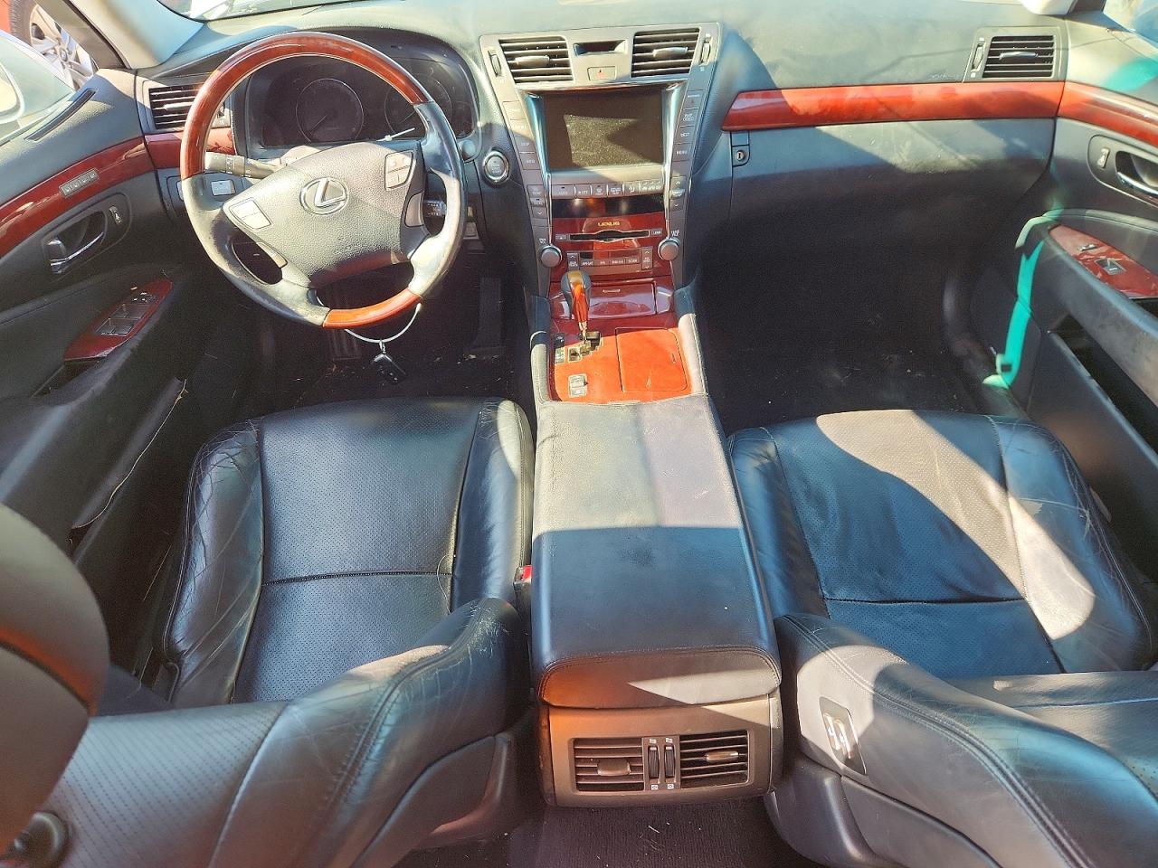 Lexus LS 460
