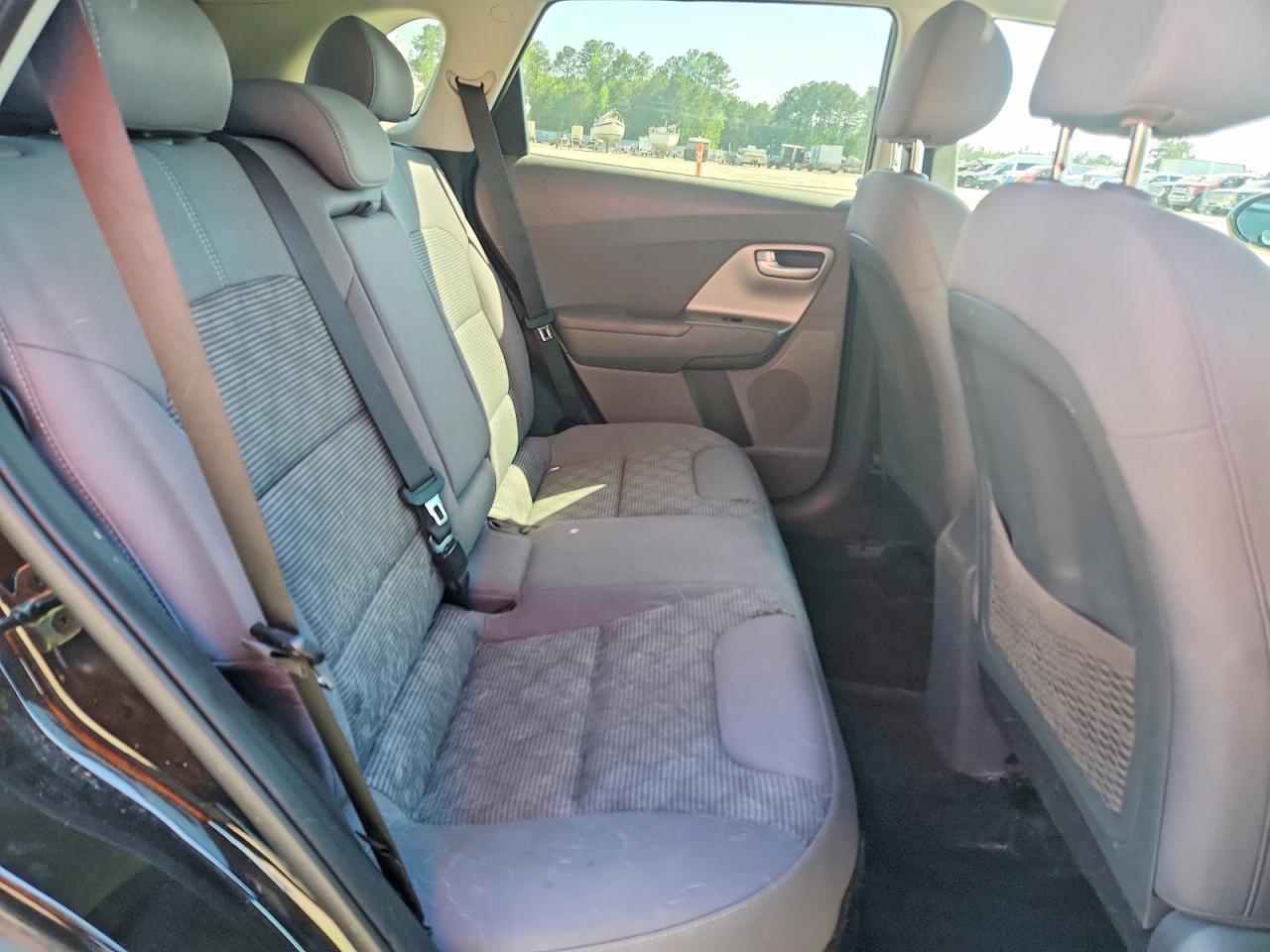 Kia Niro Lx