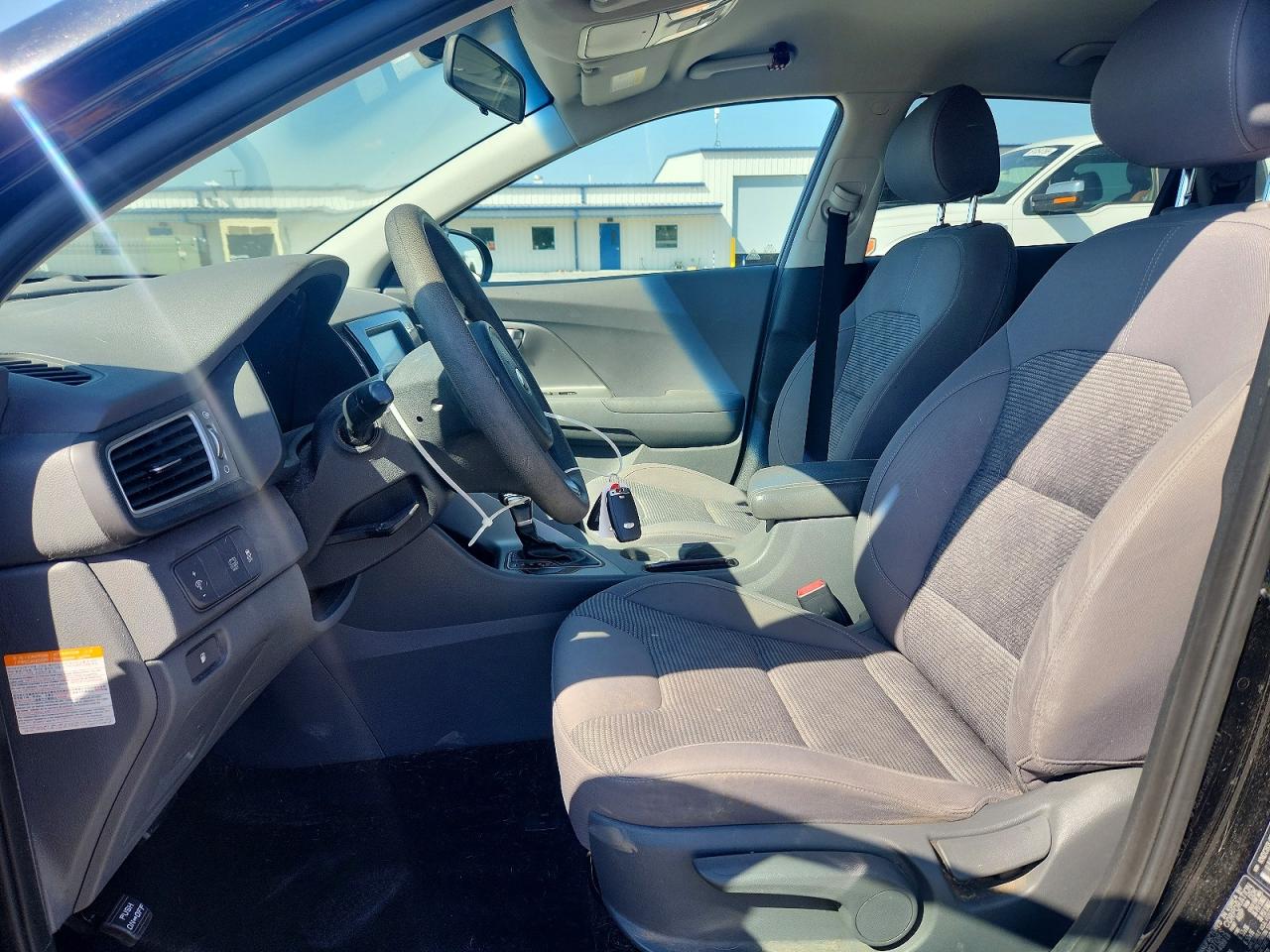 Kia Niro Lx