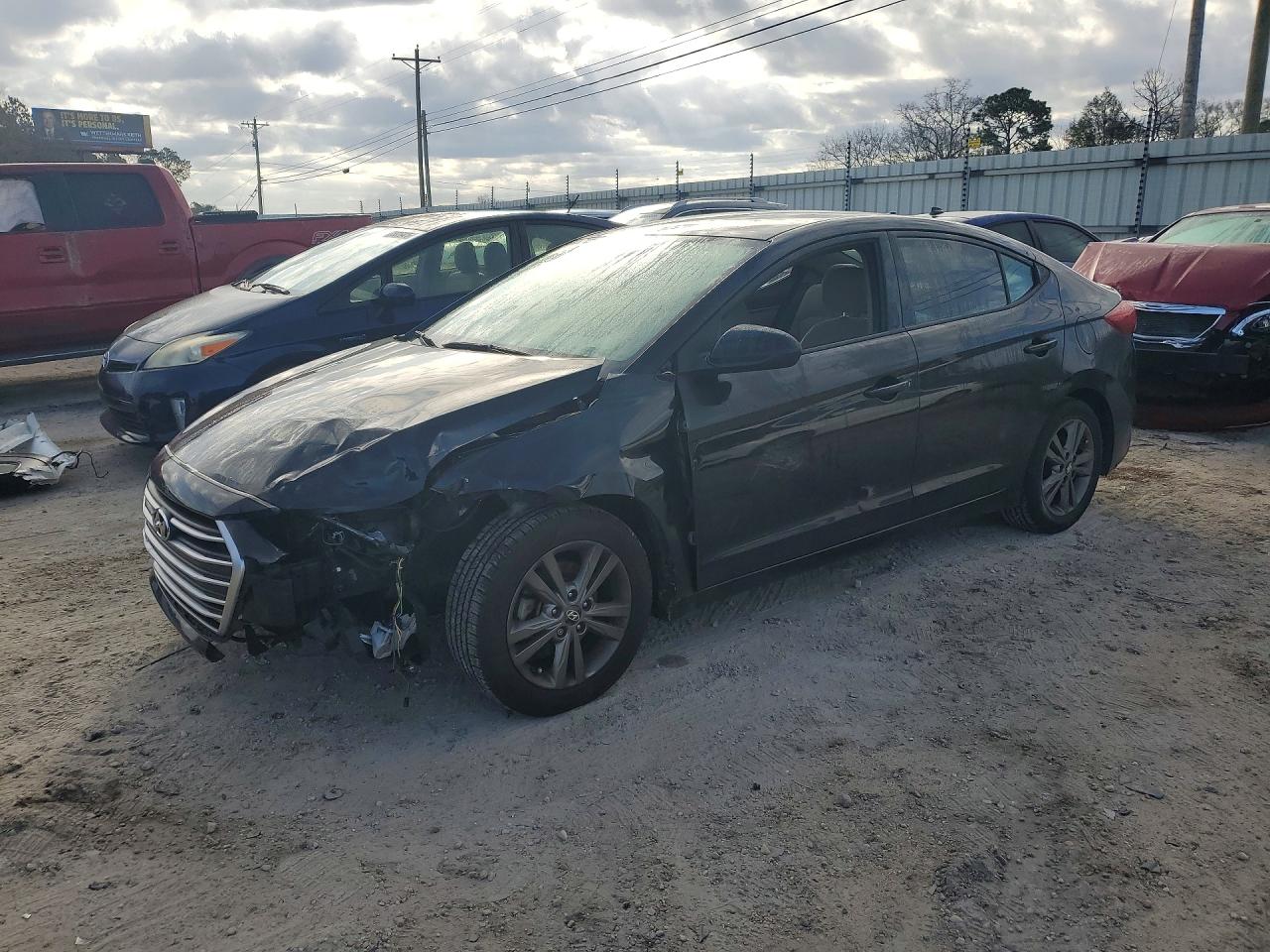 Salvage Hyundai ELANTRA Image