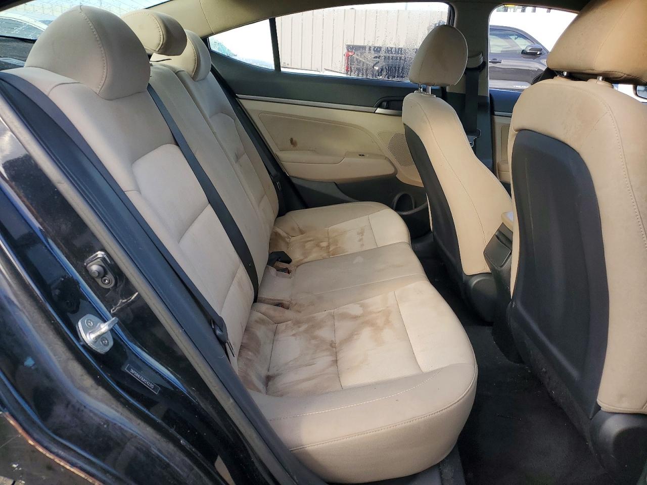 Hyundai ELANTRA Sel
