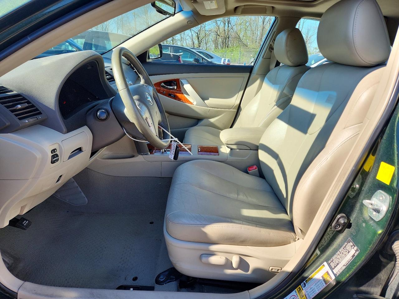 Toyota Camry Xle V6