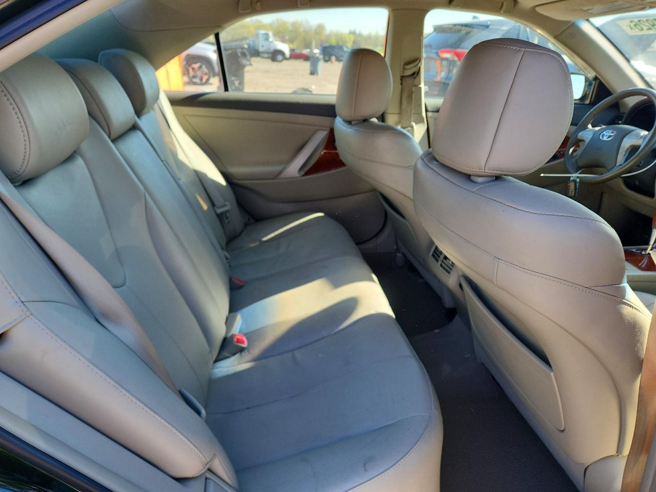 Toyota Camry Xle V6