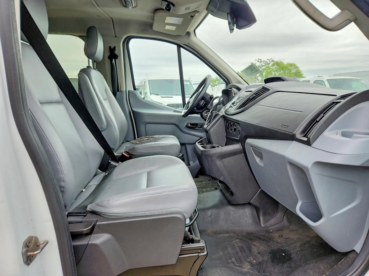 Ford Transit T-350