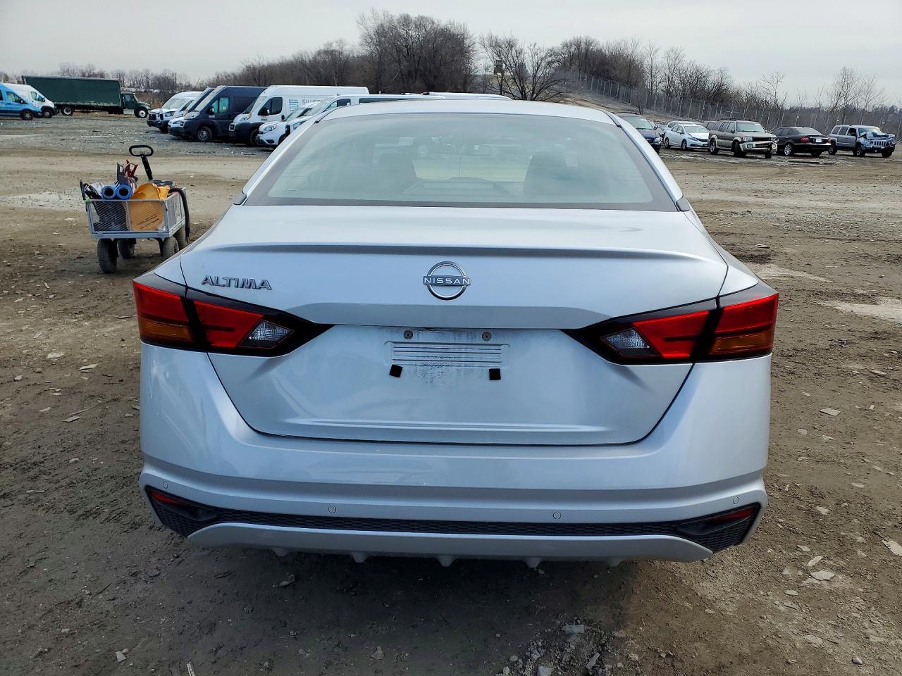 Nissan Altima S