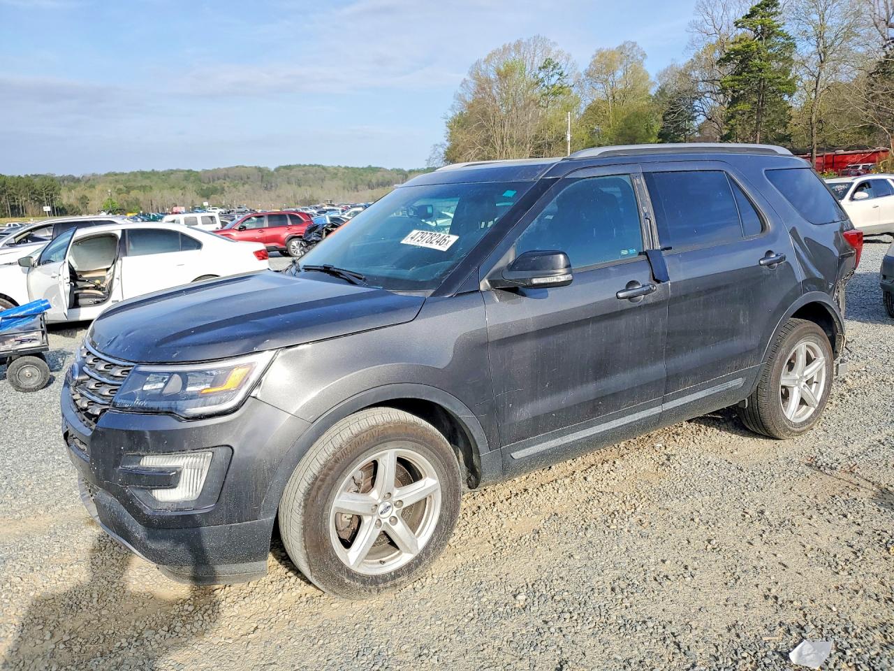 Salvage Ford Explorer Image