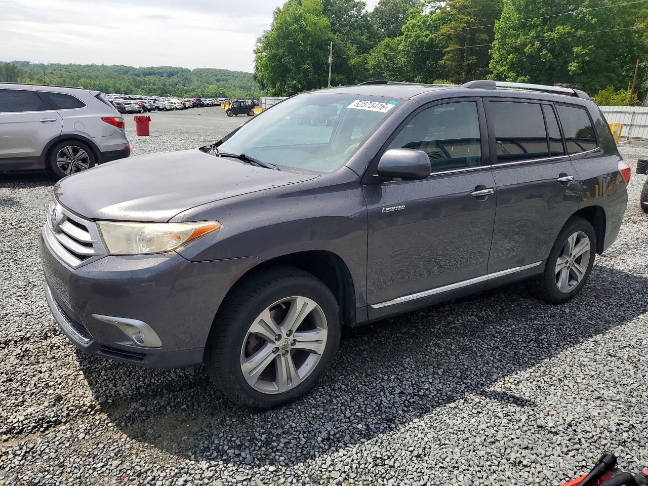 Salvage Toyota Highlander Image
