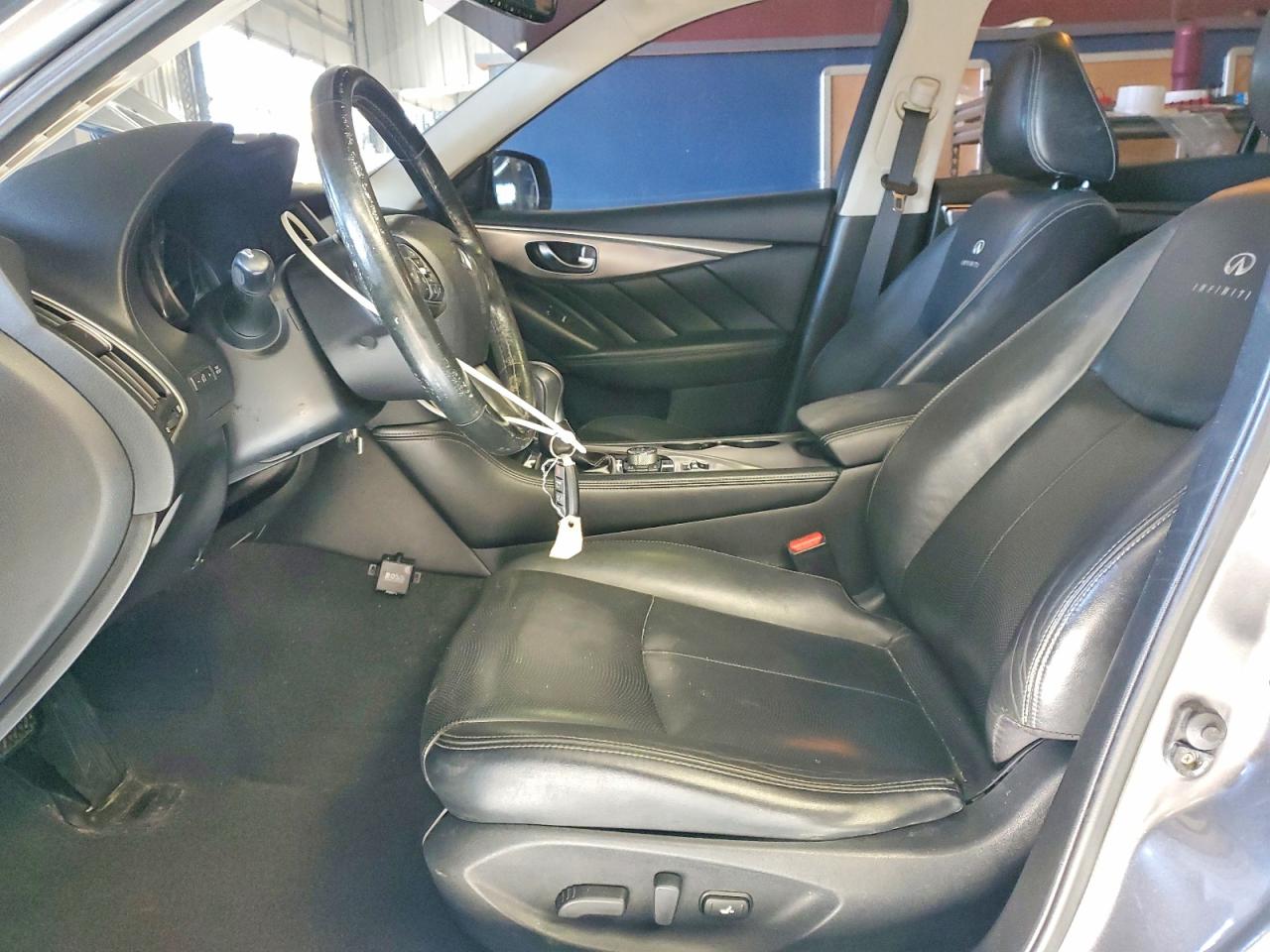 INFINITI Q50 Base