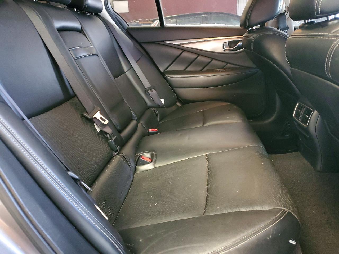 INFINITI Q50 Base