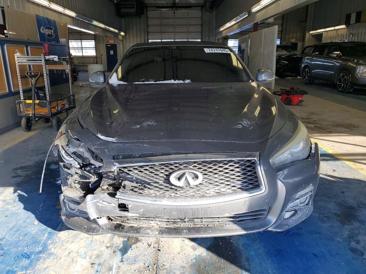 INFINITI Q50 Base